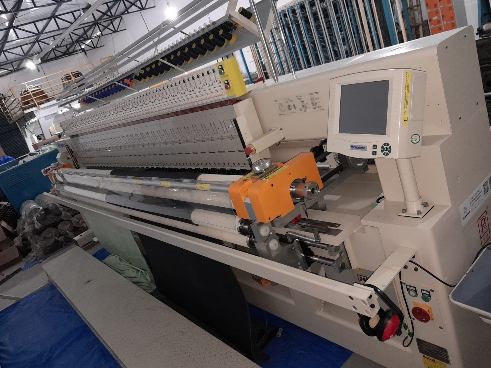 01 x Máquina Richpeace Matelasse de Bordado Contínuo 3,90m