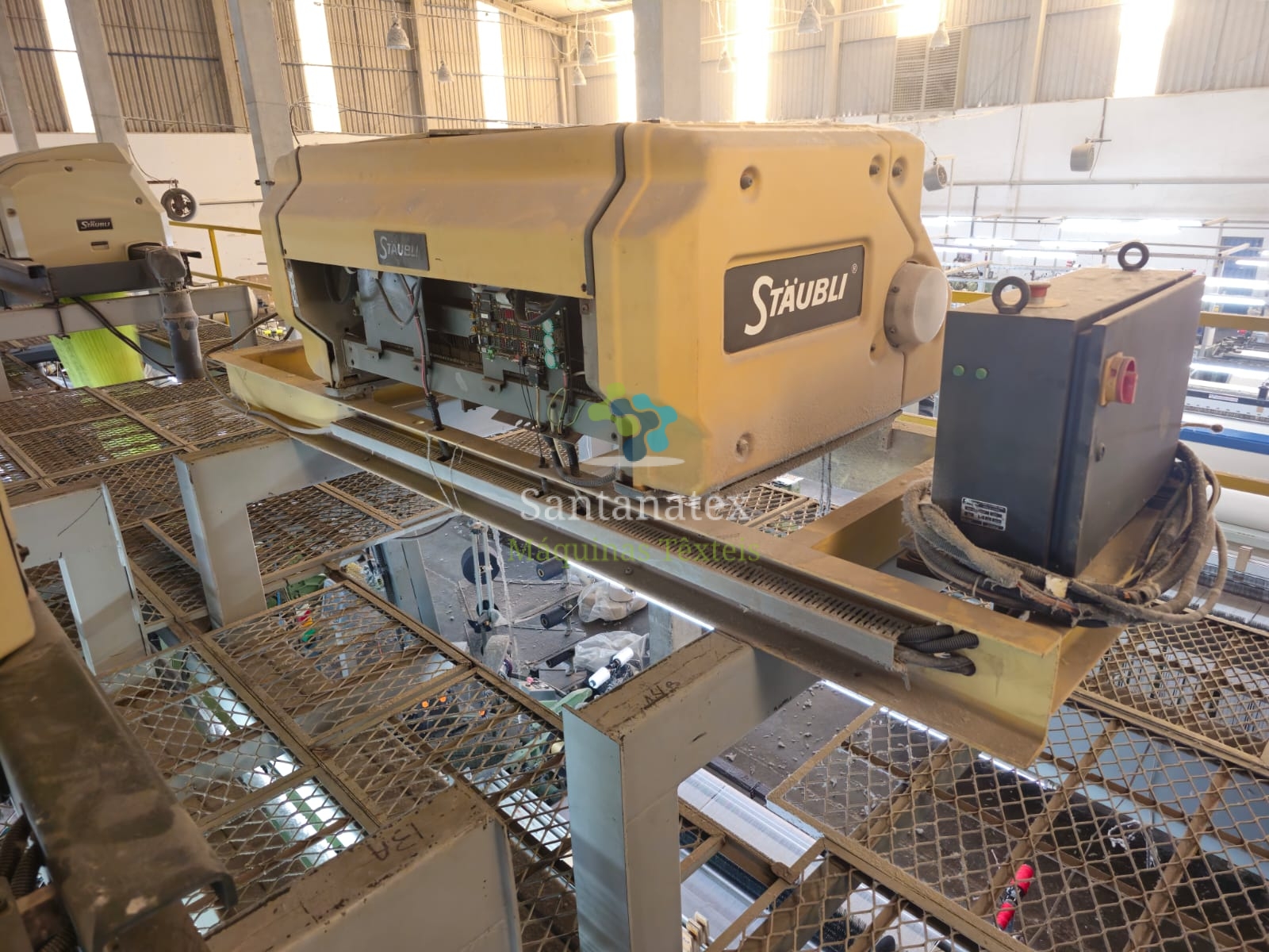01 x Maquineta Jacquard Staubli Dupla