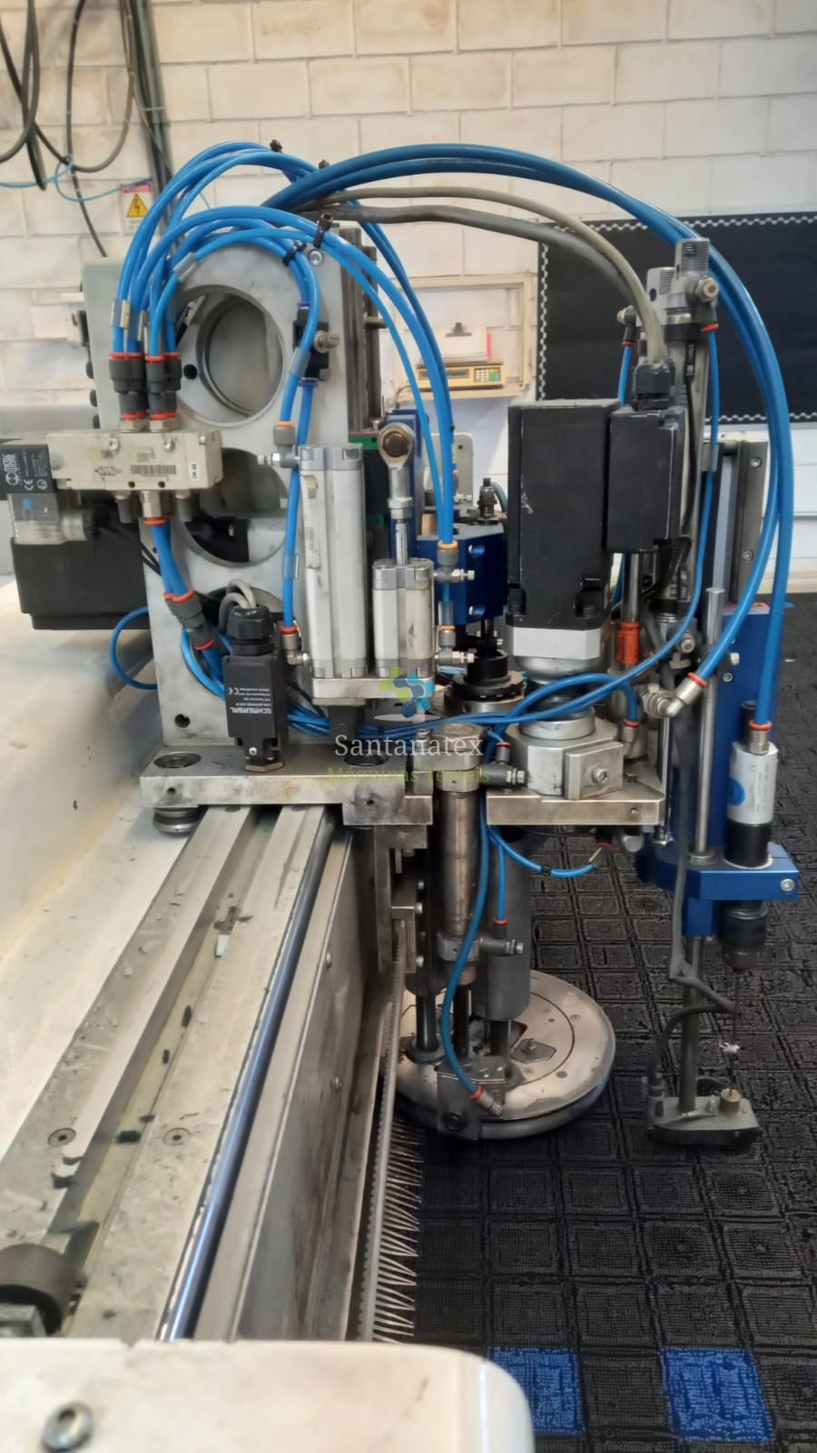 1x Máquina de corte Audaces Neocut A520